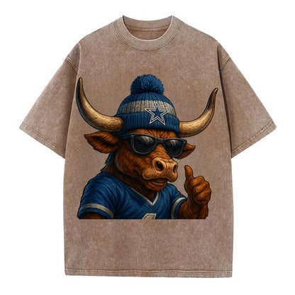Texas Longhorn wearing Cowboys silver and blue beanie with star and wayfarer - Vintage T-shirt - Brown