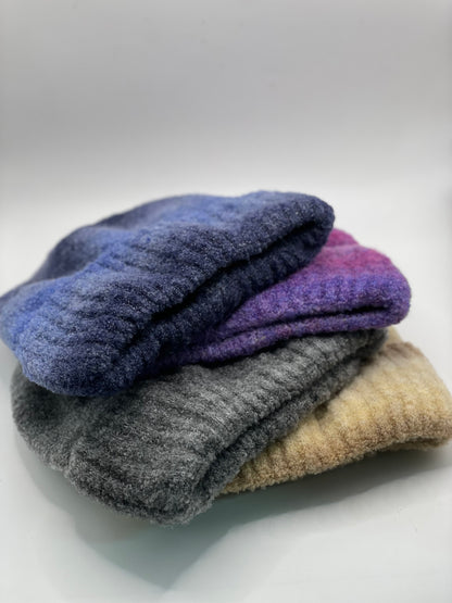 Gorro de punto polar cálido para exteriores con degradado de Pandaize: elegante y versátil.