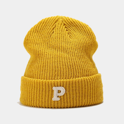 Chunky Knit P Beanie: Cozy & Chic Fall/Winter Hat