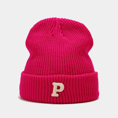 Chunky Knit P Beanie: Cozy & Chic Fall/Winter Hat
