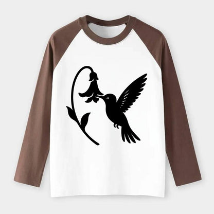 Hummingbird hovering at flower - Raglan Long Sleeve T-Shirt - Coffee