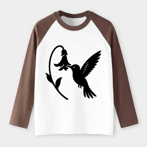 Hummingbird hovering at flower - Raglan Long Sleeve T-Shirt