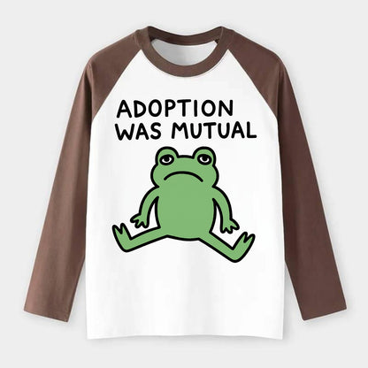 ADOPTION WAS MUTUAL | Animal choosing human - Raglan Long Sleeve T-Shirt - Coffee