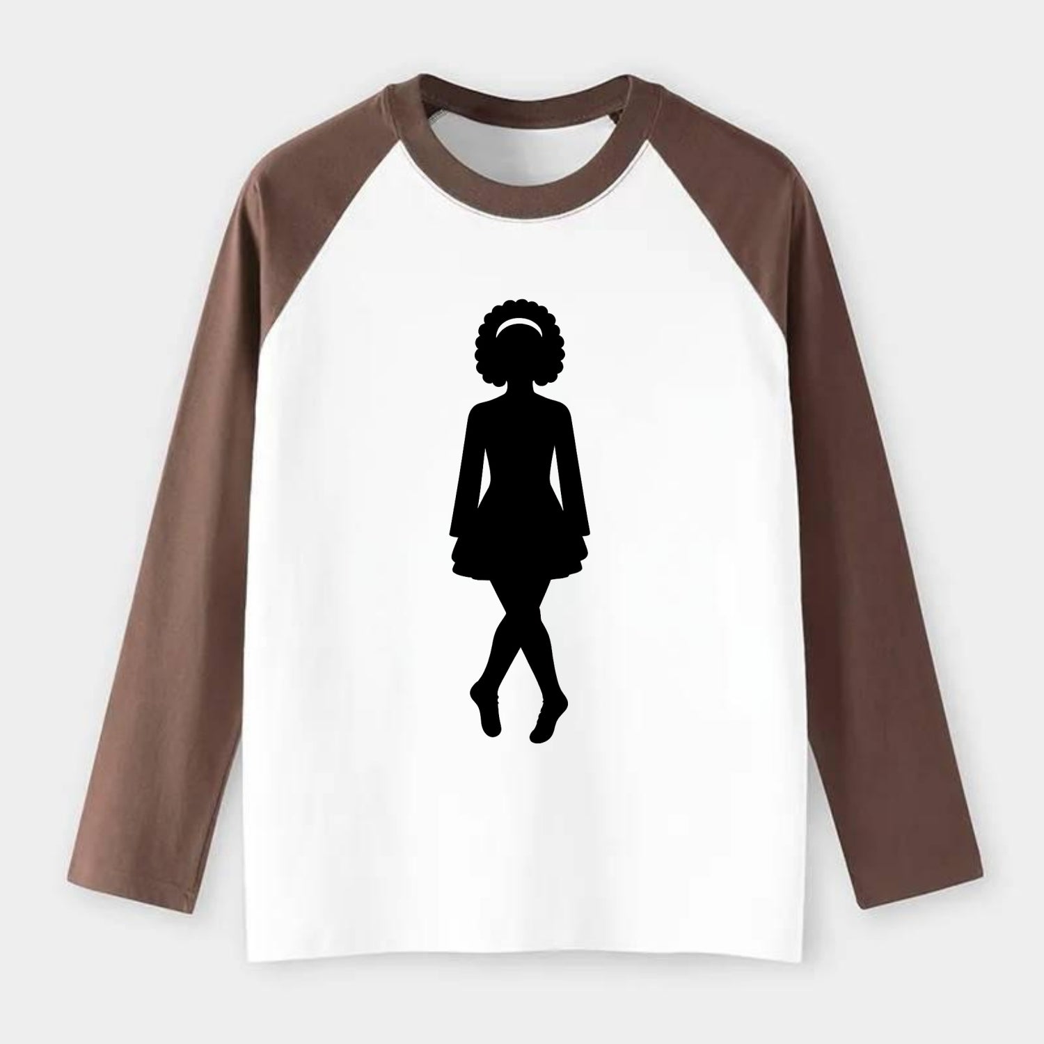 Irish step dancer traditional pose - Raglan Long Sleeve T-Shirt - Coffee