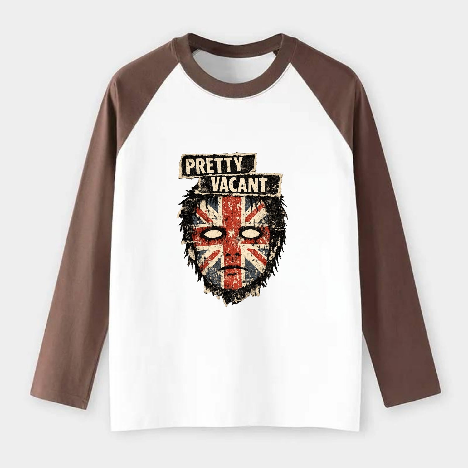 PRETTY VACANT | Blank stare Union Jack face | Empty expression | Punk - Raglan Long Sleeve T-Shirt - Coffee