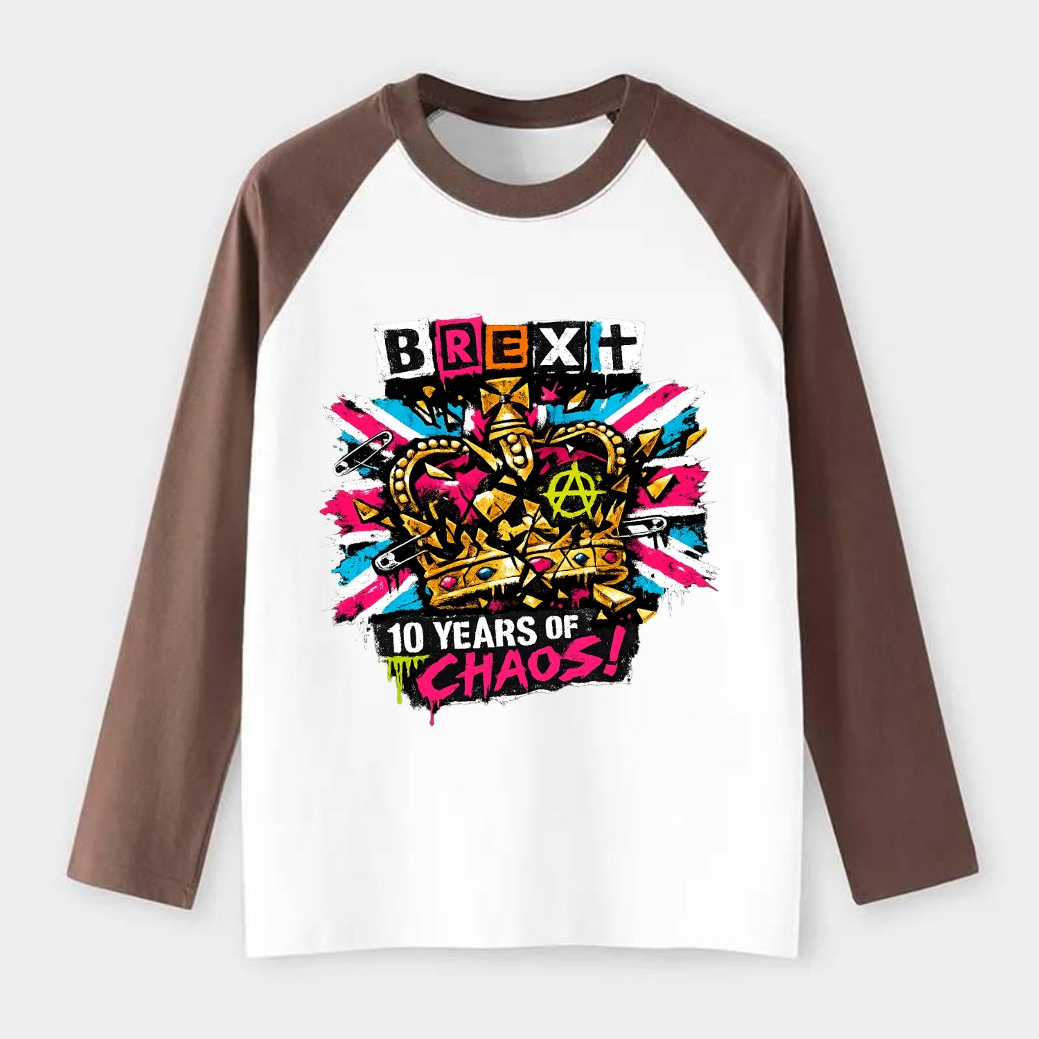 BROKEN CROWN | Shattered British crown | Gold fragments scattered | - Raglan Long Sleeve T-Shirt - Coffee