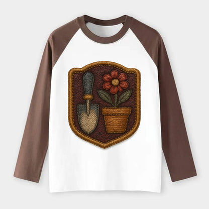 Garden trowel with flower pot - gardener badge - Raglan Long Sleeve T-Shirt - Coffee