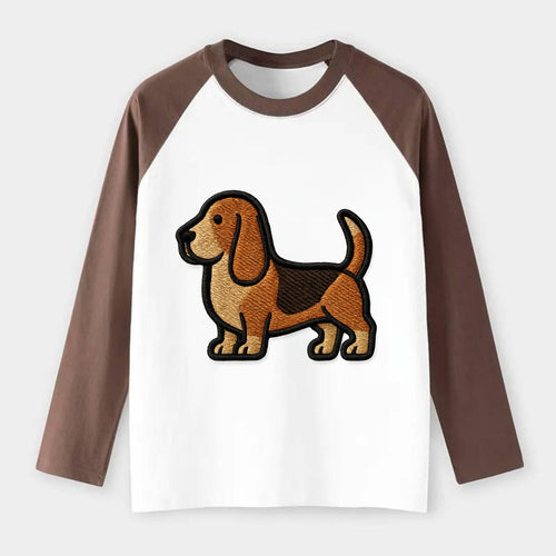 Basset Hound - Trendy low-rider design with prominent black outline - Raglan Long Sleeve T-Shirt