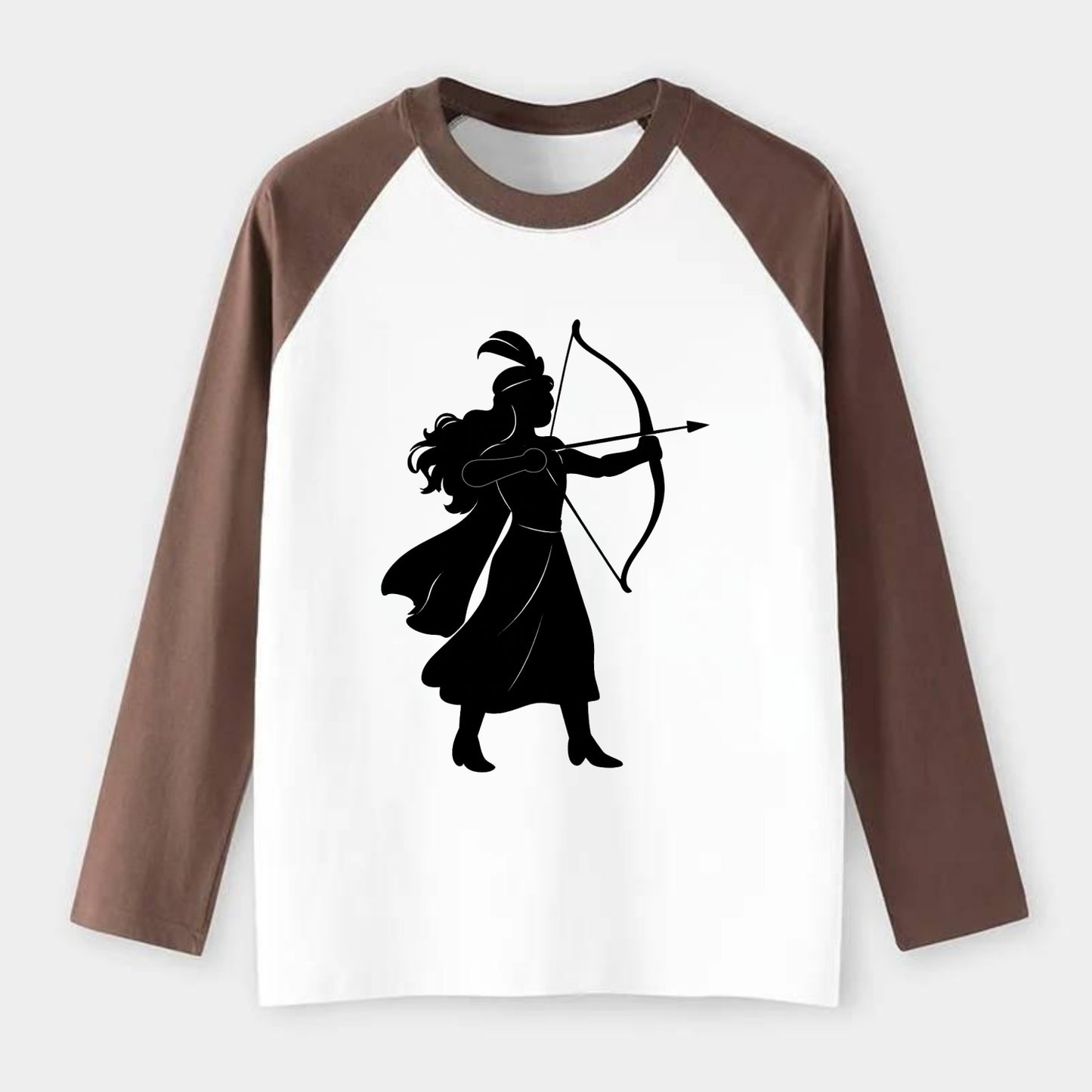 Warrior princess with bow and arrow - Raglan Long Sleeve T-Shirt - Coffee