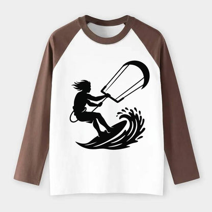 Kite surfer riding wave - Raglan Long Sleeve T-Shirt - Coffee