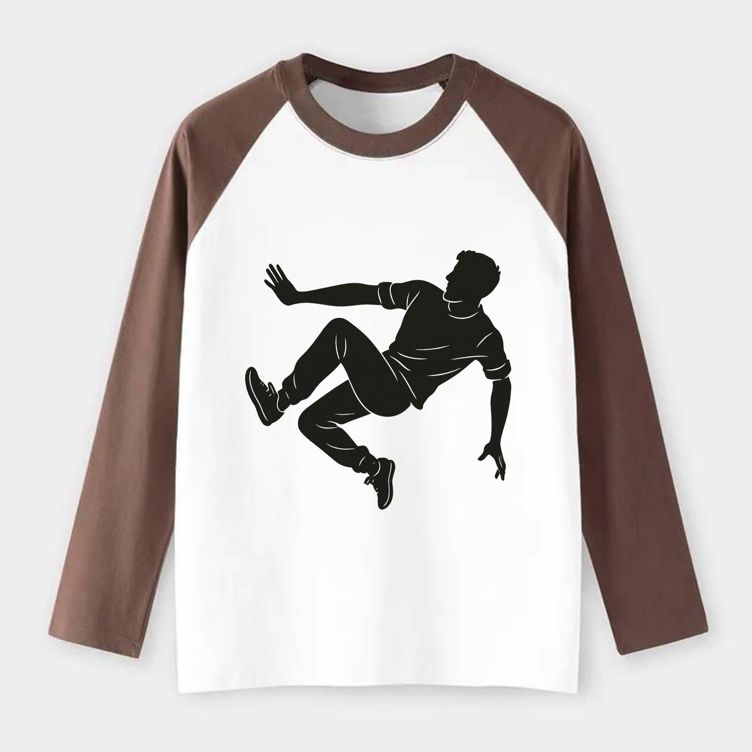 Parkour athlete wall run - Raglan Long Sleeve T-Shirt - Coffee