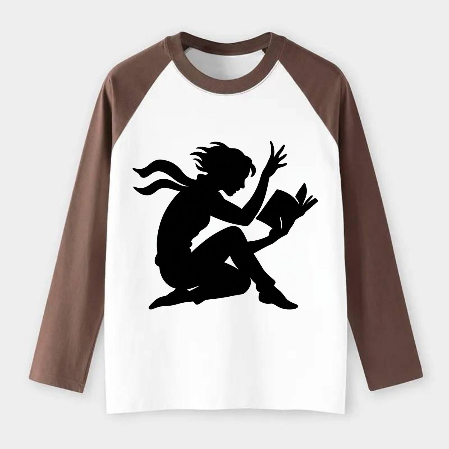 Reader lost in book moment - Raglan Long Sleeve T-Shirt - Coffee