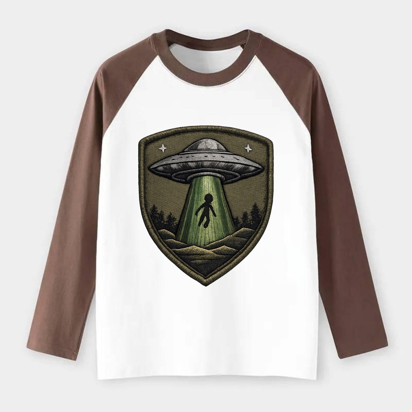 UFO ALIEN - flying saucer with beam in silver and green , - Raglan Long Sleeve T-Shirt - Coffee