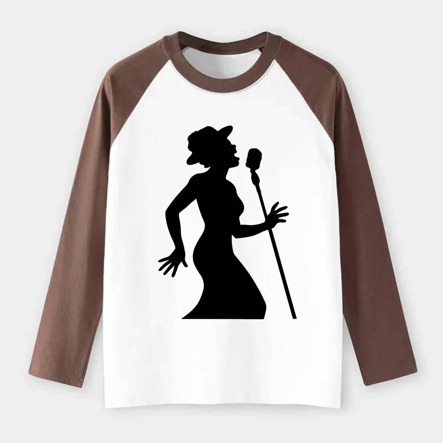 Jazz singer at vintage microphone - Raglan Long Sleeve T-Shirt - Coffee