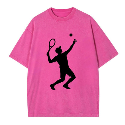 Tennis player serving powerful shot - Vintage T-shirt - Dusty Rose(Rose)