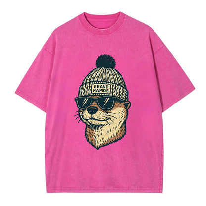 Grand Rapids River Otter wearing Grand Rapids beanie with pom pom and wayfarer - Vintage T-shirt - Dusty Rose(Rose)