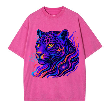 Powerful jaguar with rosettes containing miniature galaxies, cosmic purple and - Vintage T-shirt - Dusty Rose(Rose)