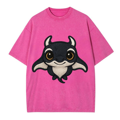 Baby Manta Ray - dark with white markings, cephalic fins, gentle eyes, - Vintage T-shirt - Dusty Rose(Rose)