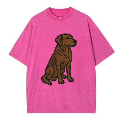Chesapeake Bay Retriever - Brown wavy coat embroidered sitting pose - Vintage T-shirt - Dusty Rose(Rose)