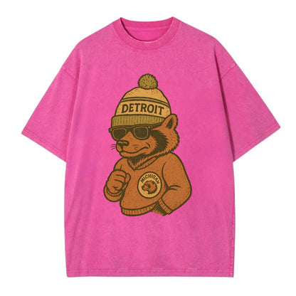 Michigan Wolverine wearing Detroit beanie with pom pom and wayfarer sunglasses - Vintage T-shirt - Dusty Rose(Rose)