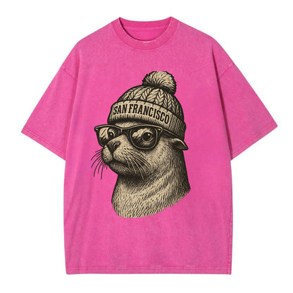 San Francisco Sea Lion wearing San Francisco beanie with pom pom and wayfarer - Vintage T-shirt - Dusty Rose(Rose)
