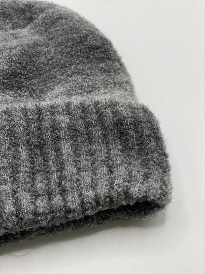 Gorro de punto polar cálido para exteriores con degradado de Pandaize: elegante y versátil.