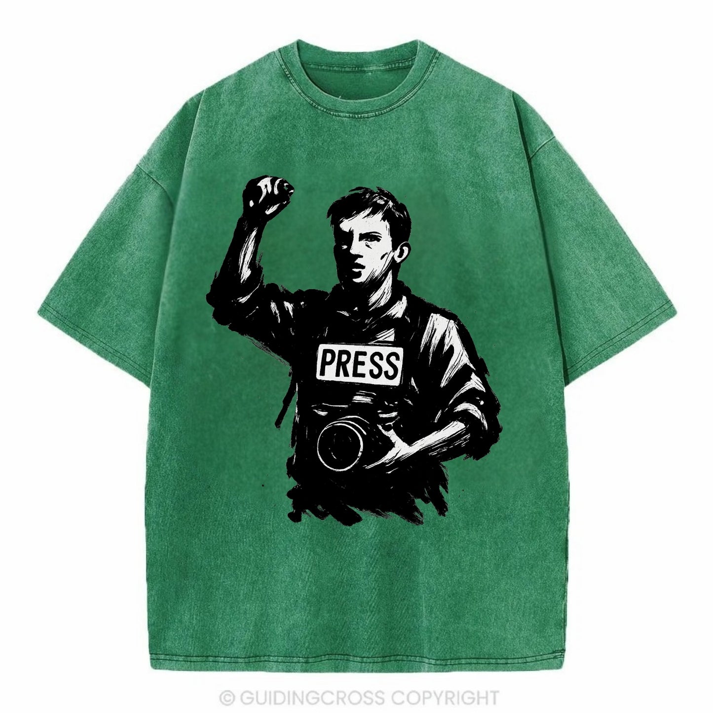 Journalist with camera - press freedom ink painting - Vintage T-shirt - Forest Mist(Green)
