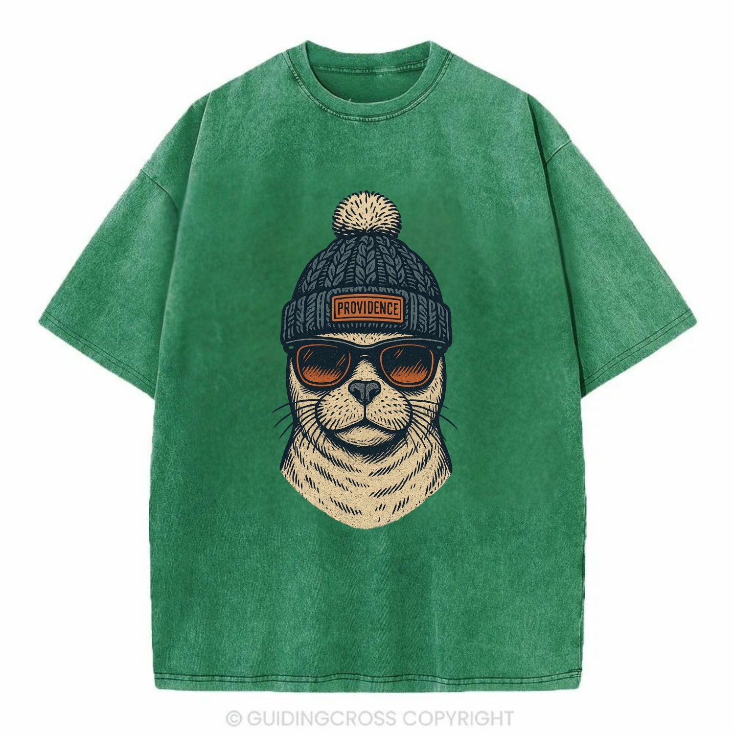 Rhode Island Harbor Seal wearing Providence beanie with pom pom and wayfarer - Vintage T-shirt - Forest Mist(Green)
