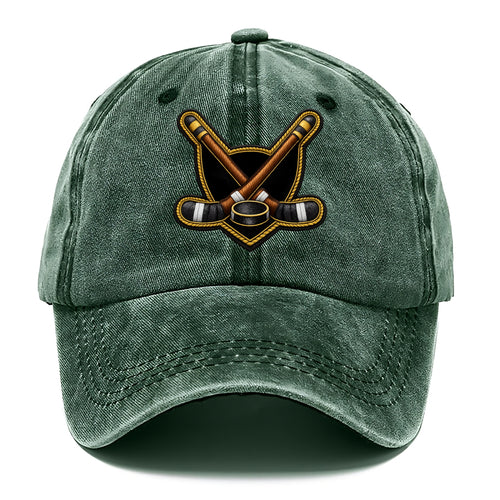 HOCKEY CROSSED STICKS - ice hockey sticks with puck in - Classic Cap