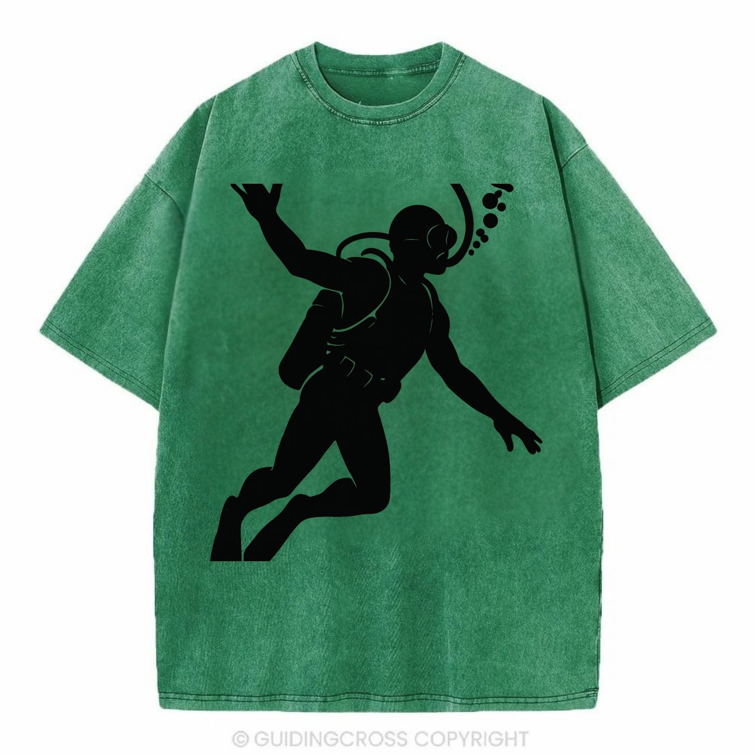 Scuba diver descending with gear - Vintage T-shirt - Forest Mist(Green)