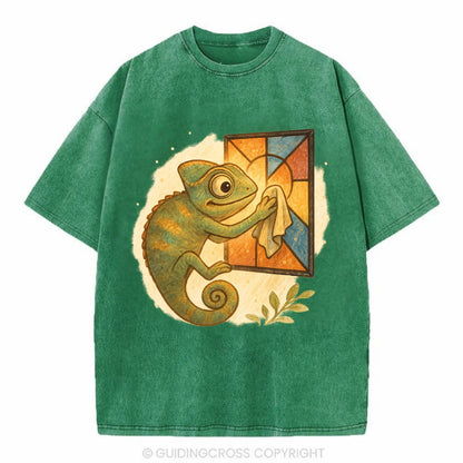 Chameleon blending into a stained-glass window it is polishing with delicate - Vintage T-shirt - Forest Mist(Green)