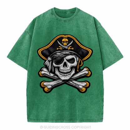 PIRATE SKULL - Jolly Roger skull in black and white , pirate - Vintage T-shirt - Forest Mist(Green)