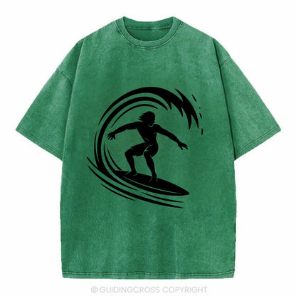Hawaiian surfer riding big wave - Vintage T-shirt - Forest Mist(Green)