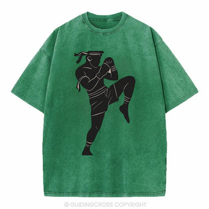 Muay Thai fighter with knee strike - Vintage T-shirt - Forest Mist(Green)