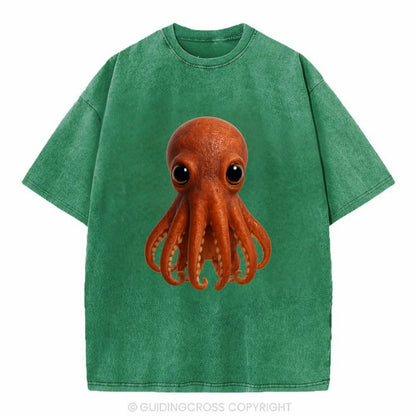 Baby Giant Pacific Octopus - reddish, smaller tentacles, expressive eyes, - Vintage T-shirt - Forest Mist(Green)