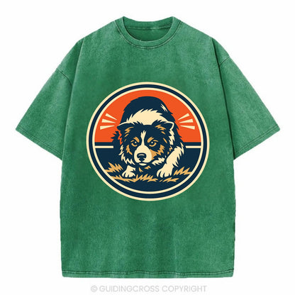 Focused Border Collie Emblem - Vintage T-shirt - Forest Mist(Green)