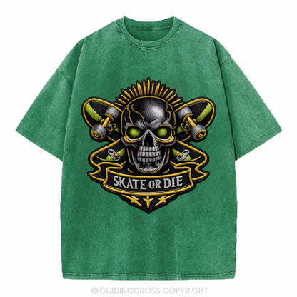 Embroidered patch design - SKATEBOARD SKULL - skull with skateboard in black and - Vintage T-shirt - Forest Mist(Green)