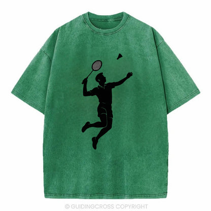 Badminton player jumping for a smash - Vintage T-shirt - Forest Mist(Green)