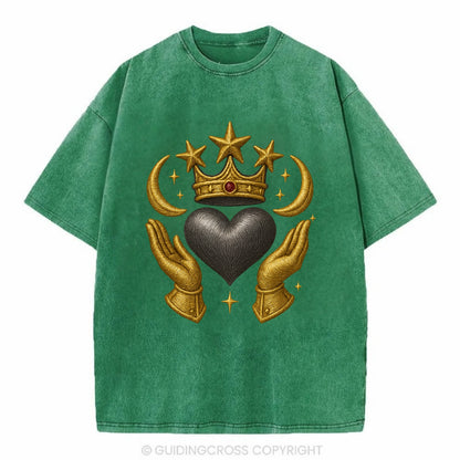 Sun goddess crown radiating golden rays over a midnight heart with henna-adorned - Vintage T-shirt - Forest Mist(Green)