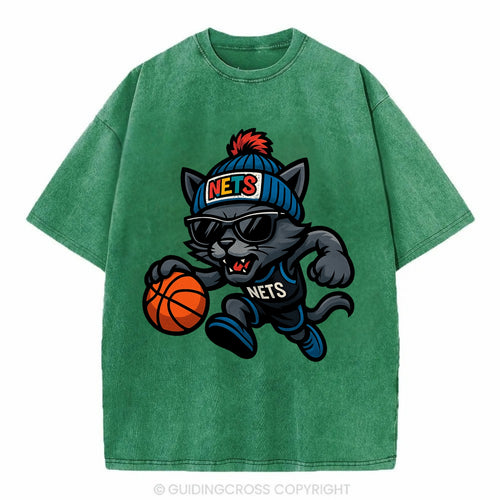 Brooklyn Cat wearing Nets beanie with street art patch and wayfarer sunglasses - Vintage T-shirt
