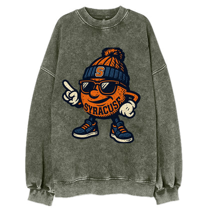 Syracuse Orange wearing Syracuse beanie with S patch - Vintage Sweatshirt - Forest Mist(Green)