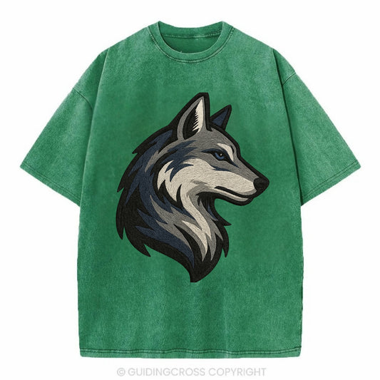 Lone Wolf Wanderer  - Vintage T-shirt - Forest Mist(Green)