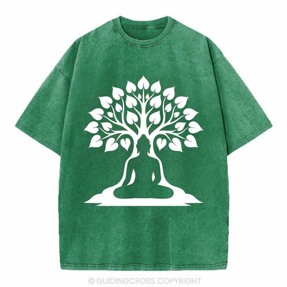 Buddha silhouette meditating - negative space forms bodhi tree - Vintage T-shirt - Forest Mist(Green)