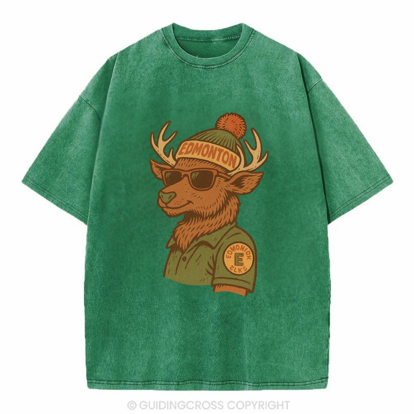 Edmonton Elk wearing Edmonton beanie wit - Vintage T-shirt - Forest Mist(Green)