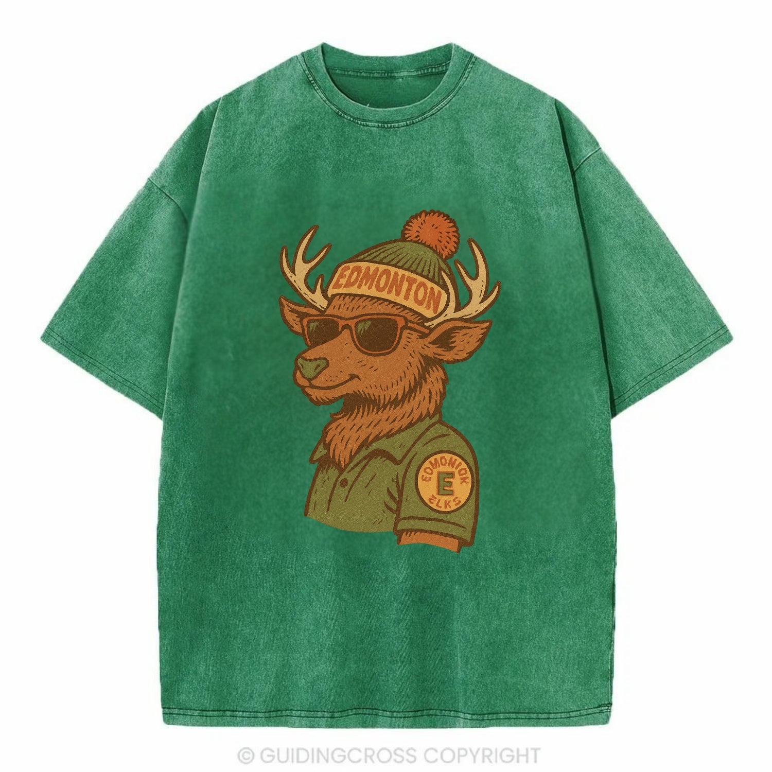 Edmonton Elk wearing Edmonton beanie wit - Vintage T-shirt - Forest Mist(Green)
