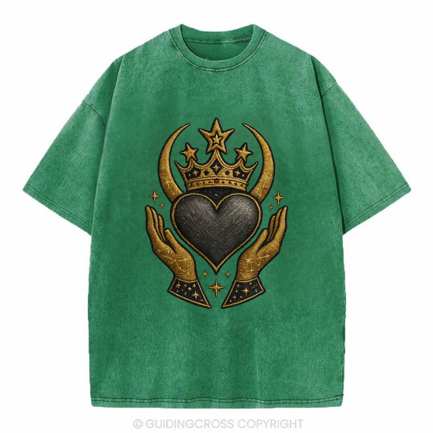 Celtic knot crown with woven strands merging into copper hands shielding a pewter - Vintage T-shirt - Forest Mist(Green)