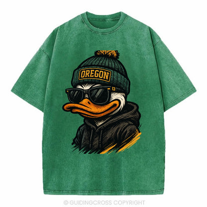 Eugene Duck wearing Oregon beanie with O patch - Vintage T-shirt - Forest Mist(Green)