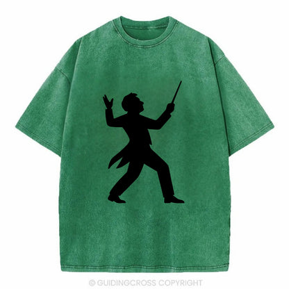 Conductor leading orchestra passionately - Vintage T-shirt - Forest Mist(Green)