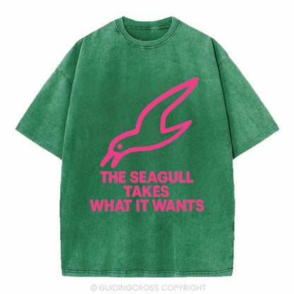 THE SEAGULL TAKES WHAT IT WANTS | Aggressive seagull diving down - Vintage T-shirt - Forest Mist(Green)
