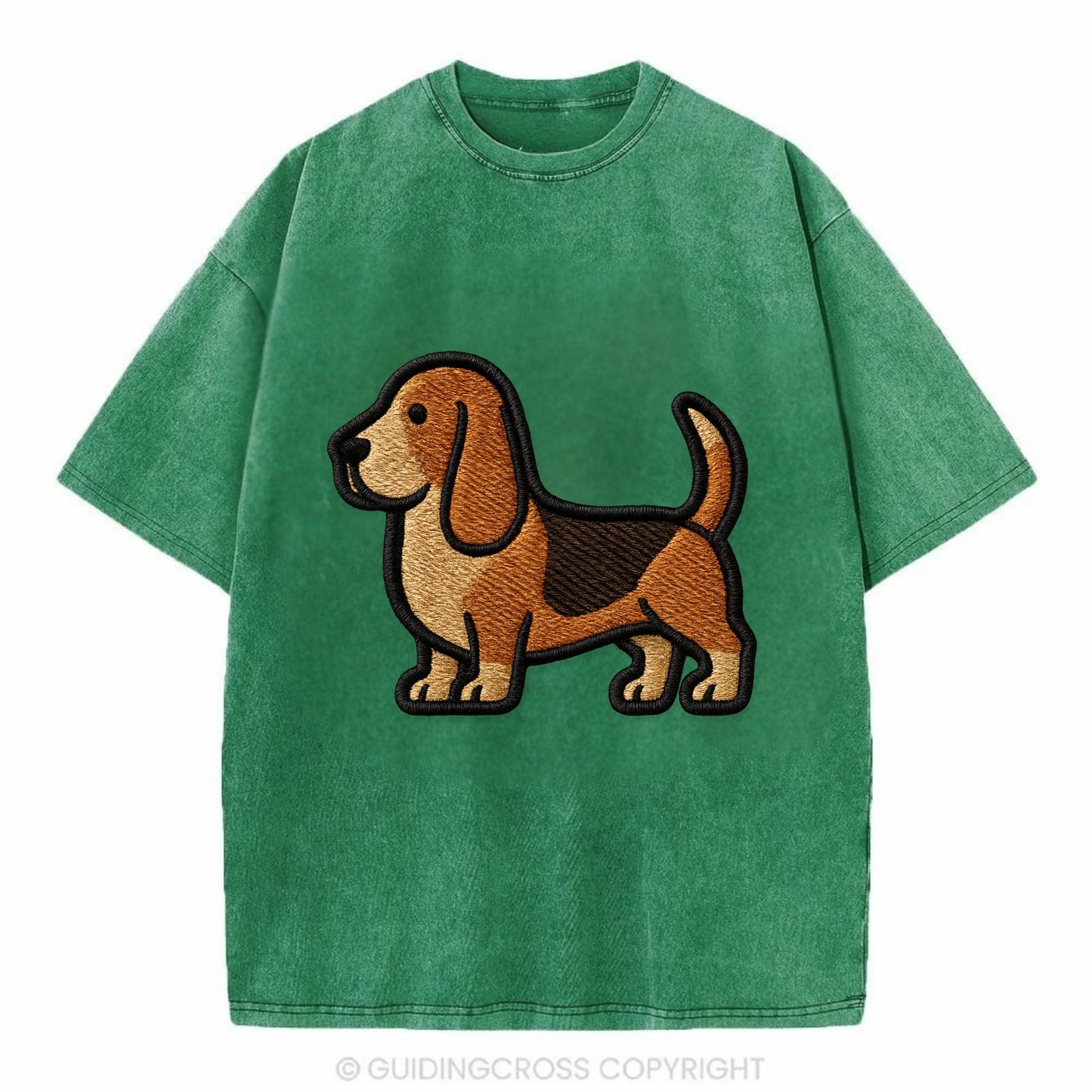 Basset Hound - Trendy low-rider design with prominent black outline - Vintage T-shirt - Forest Mist(Green)